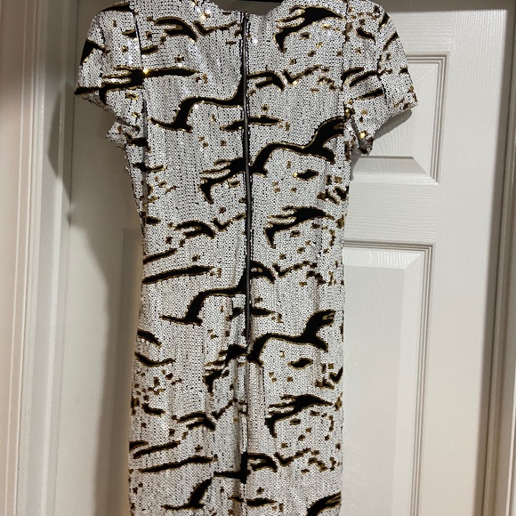 Fitting Black/White/Gold Sequence Dress - Picture 3 of 3